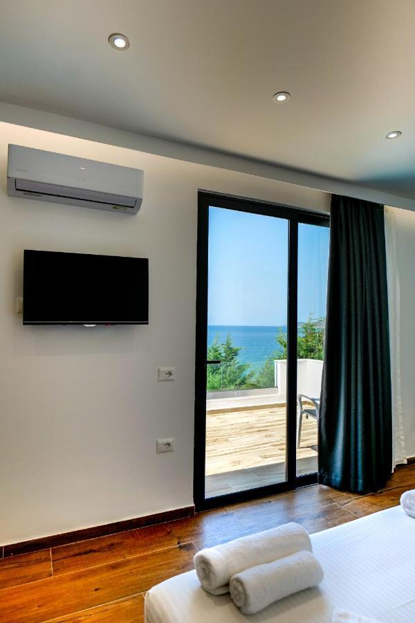 Hotel Emblem Sarandë Exterior foto